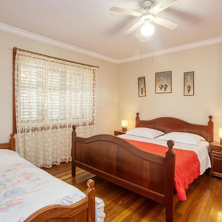 Apartments By The Sea Brodarica, Sibenik - 4194 Bagian luar foto