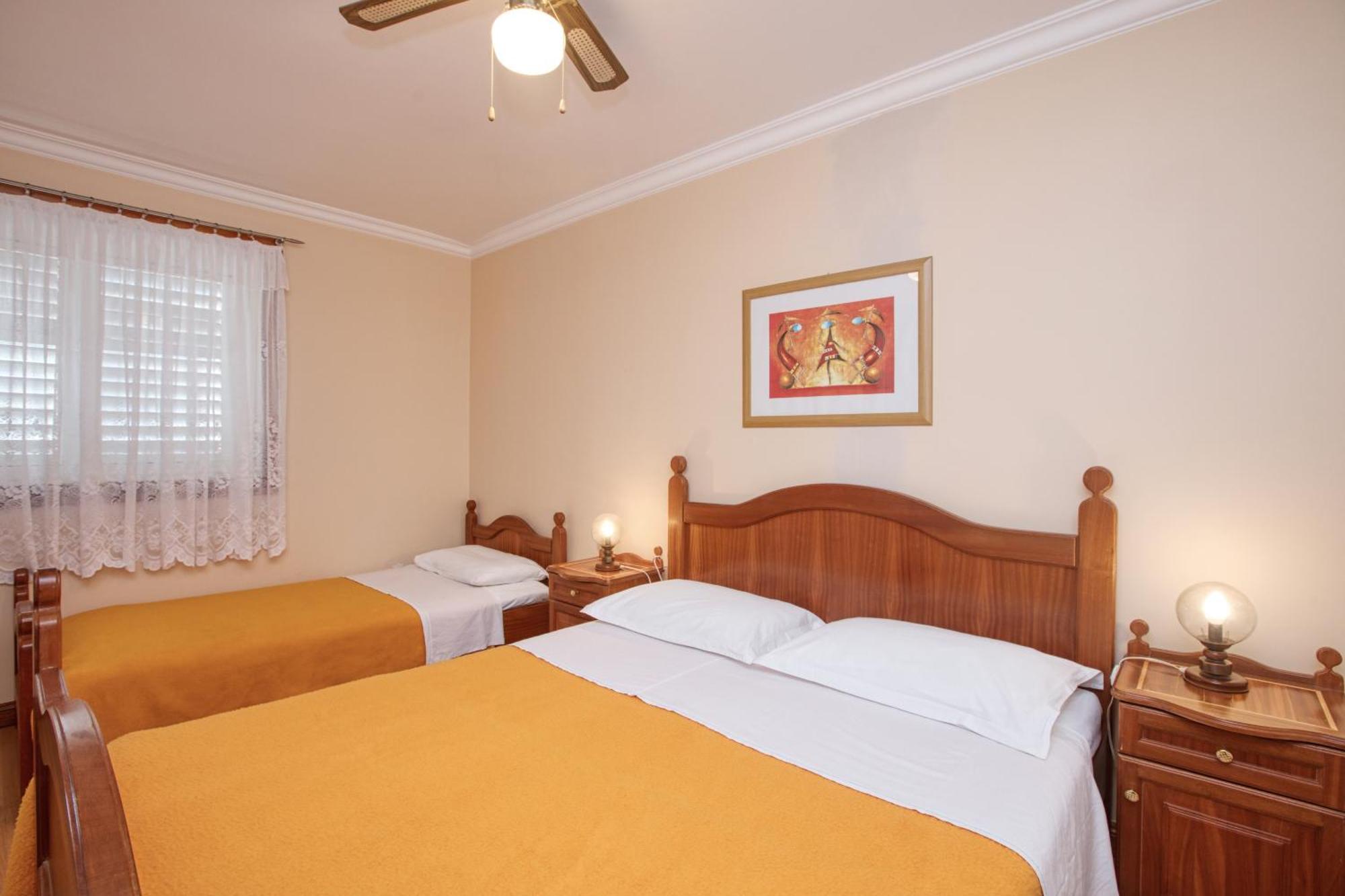 Apartments By The Sea Brodarica, Sibenik - 4194 Bagian luar foto