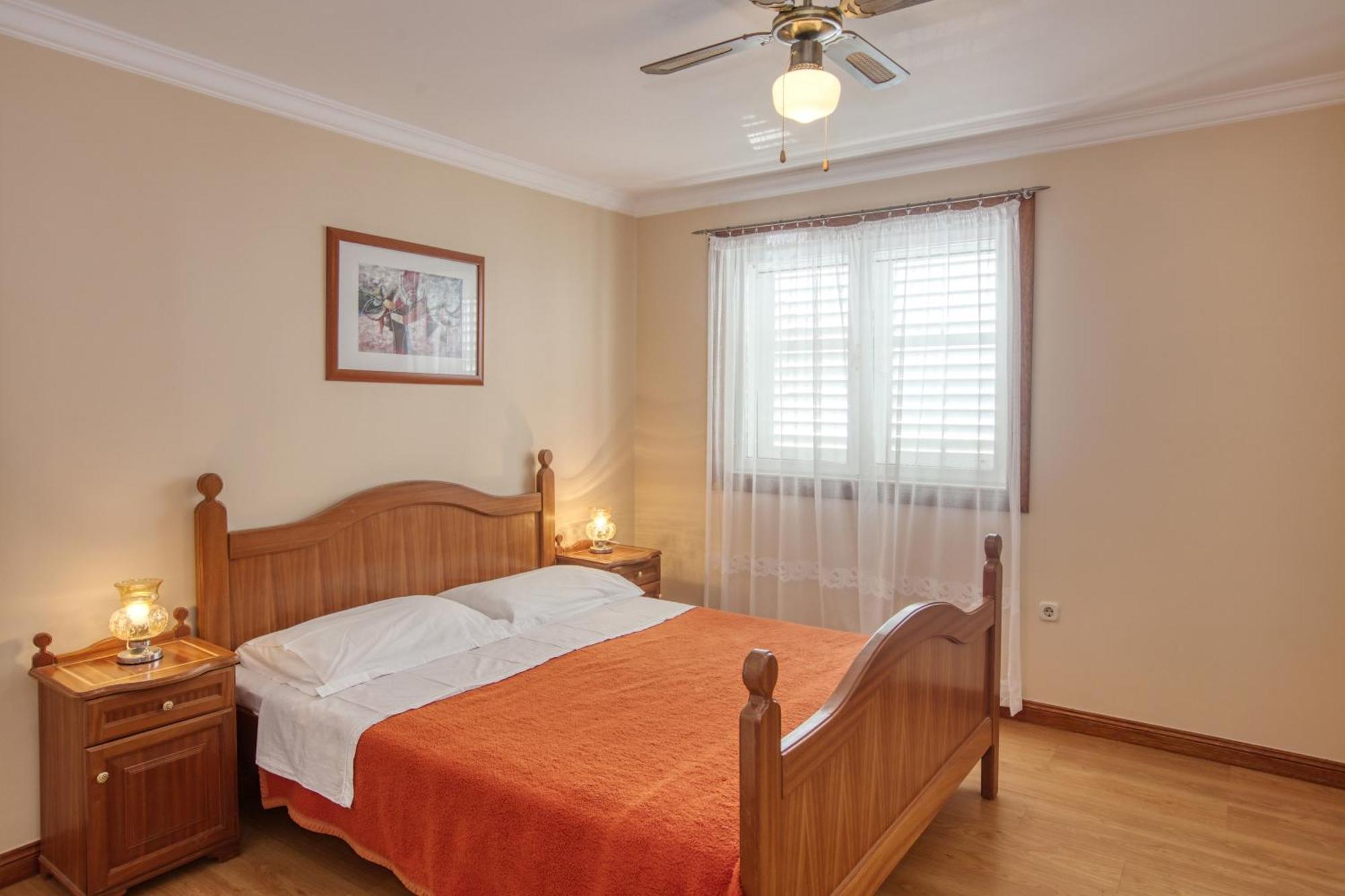 Apartments By The Sea Brodarica, Sibenik - 4194 Bagian luar foto